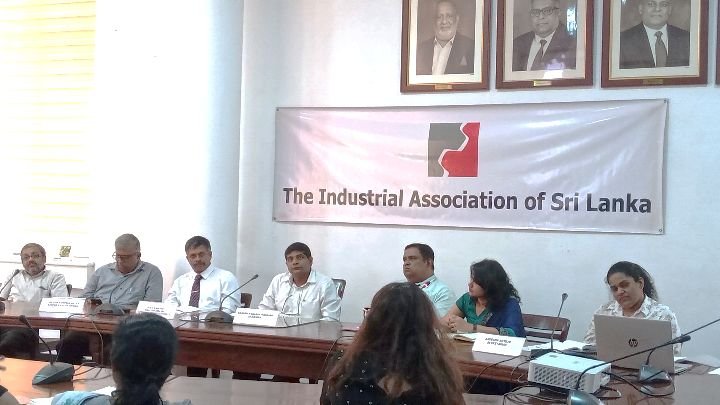 DISCUSSION WITH THE CONSUMER AFFAIRS AUTHORITY ON REGULATIONS 1